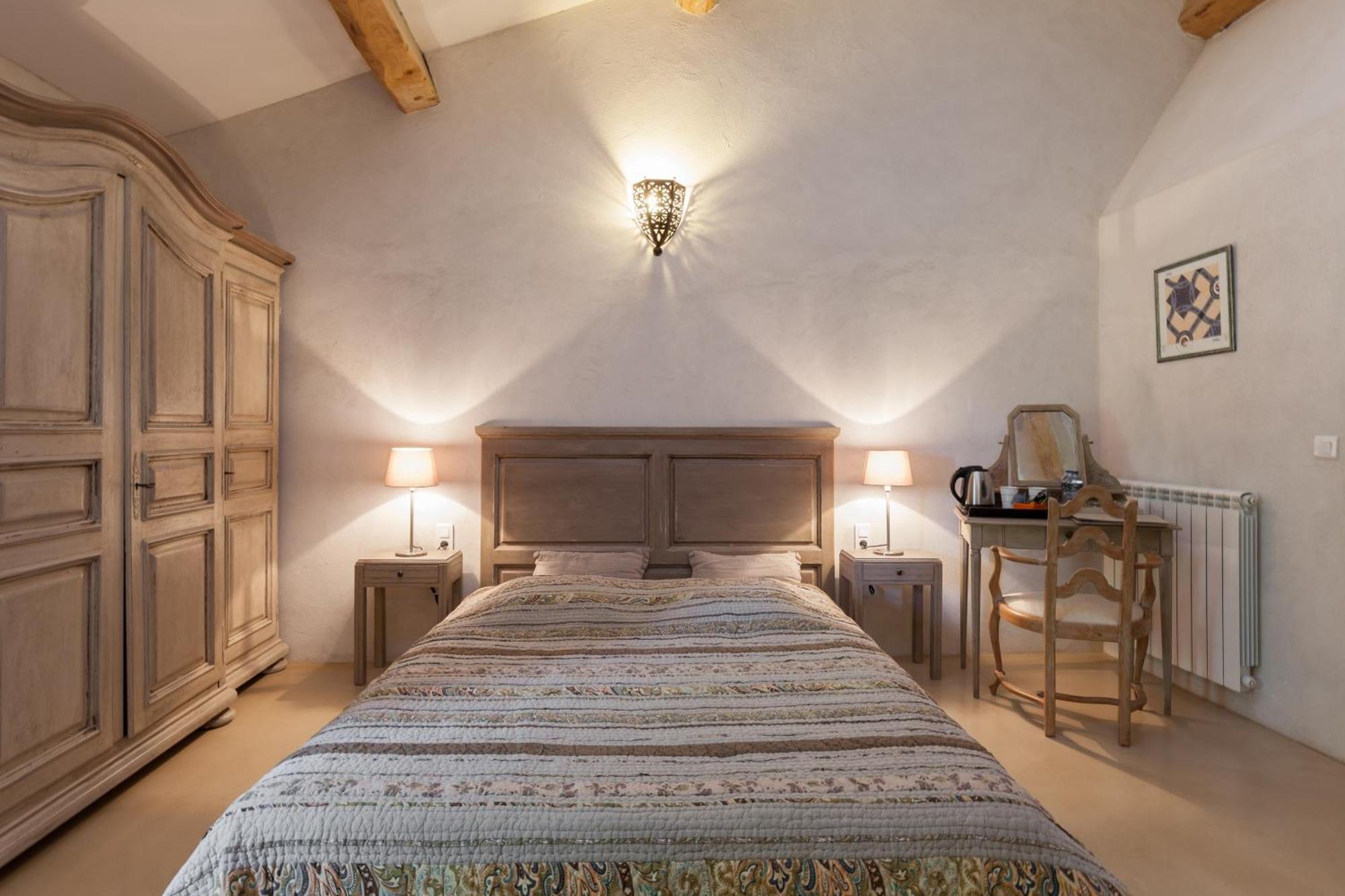 La Louviere Des Bruyeres Bed and Breakfast Robion en Luberon Δωμάτιο φωτογραφία